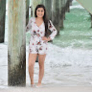 Meet your Posher, Yanira